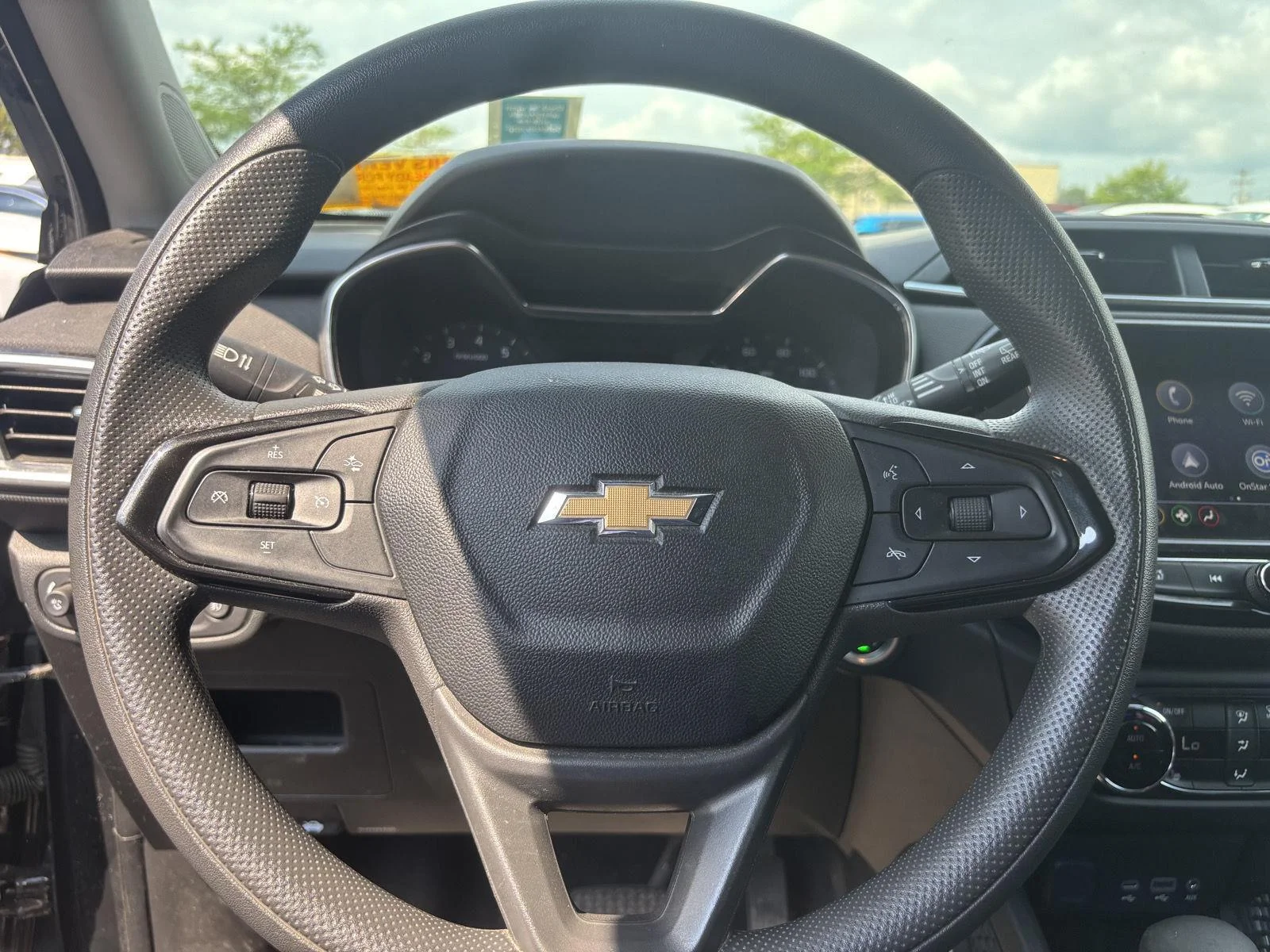 Used 2021 Mosaic Black Metallic Chevrolet LT image 9