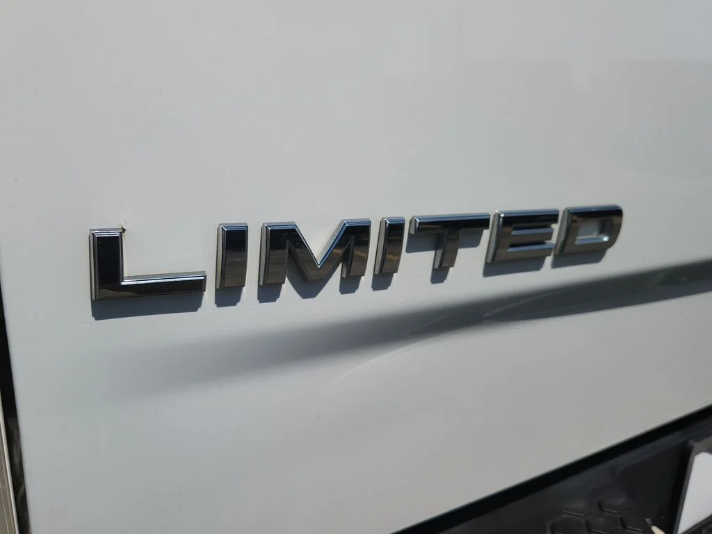 Used 2014 White Ram Laramie Longhorn image 15