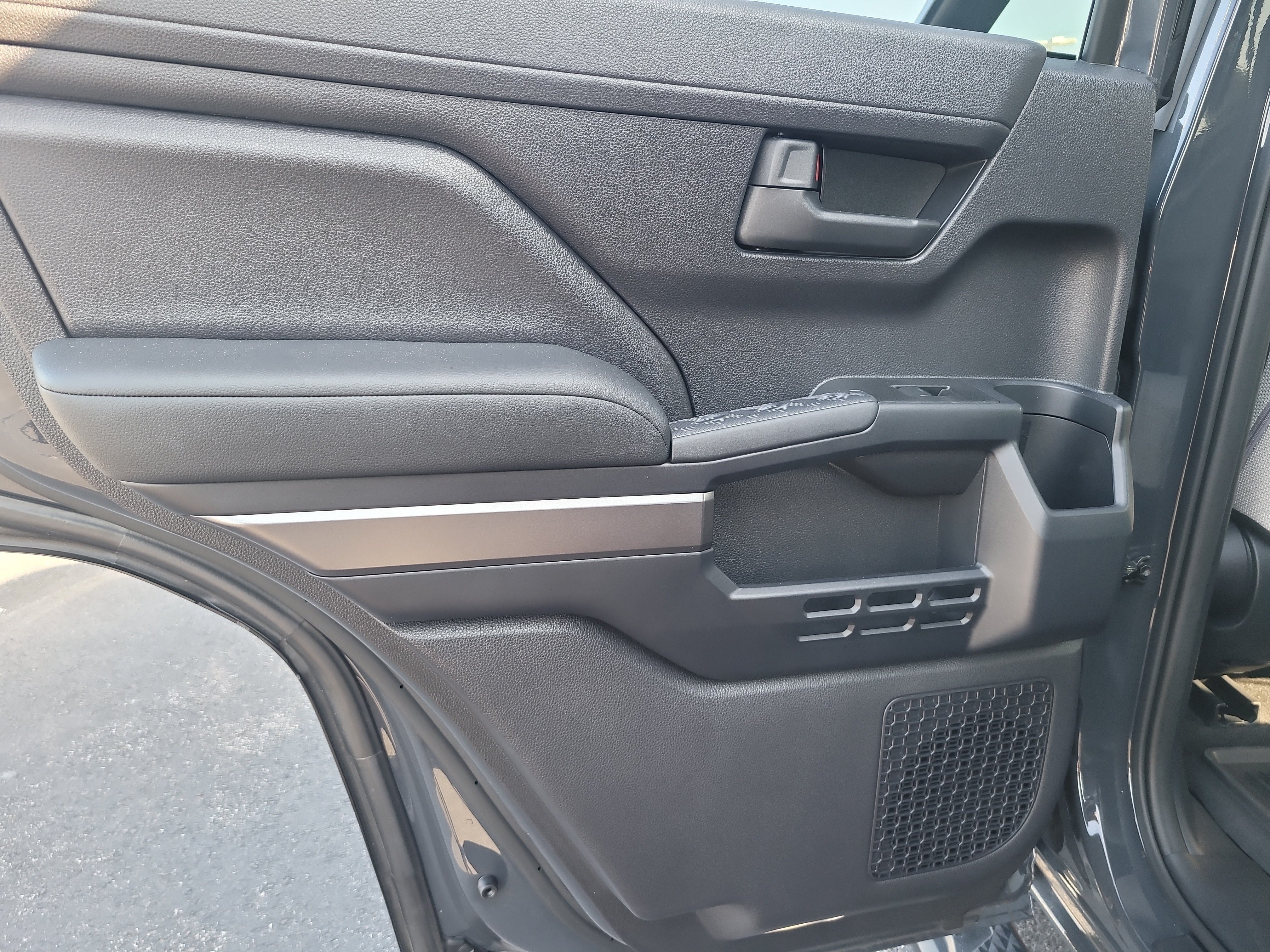Used 2025 Underground Toyota SR5 image 10