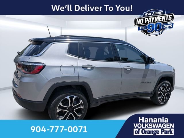 Used 2022 Silver Jeep Limited image 3