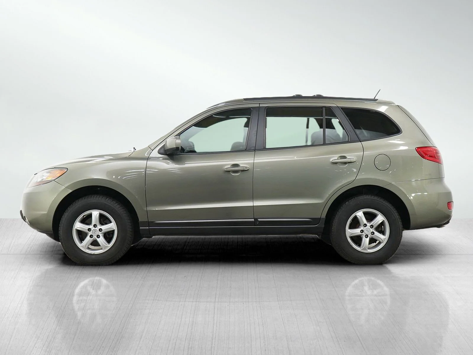 Used 2007 Hyundai Santa Fe GLS with VIN 5NMSG73D97H082655 for sale in Minneapolis, Minnesota