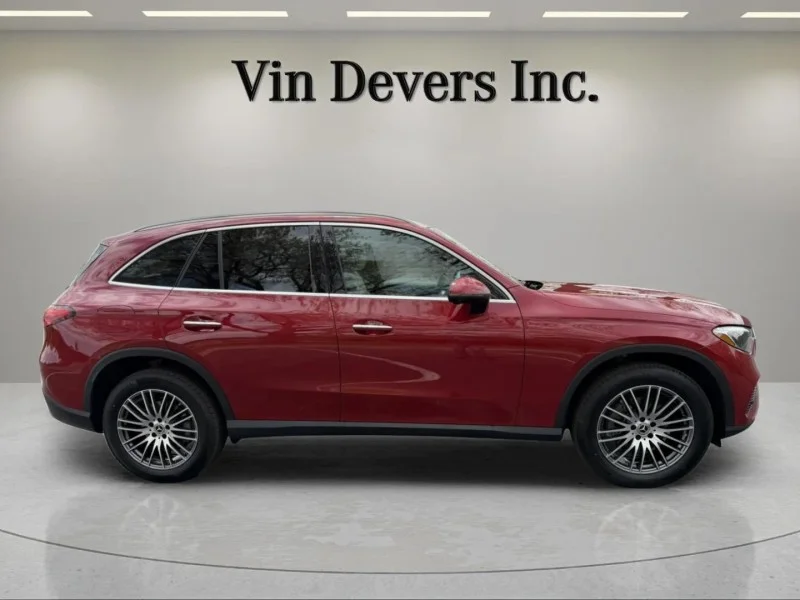 Certified Used 2026 MANUFAKTUR Patagonia Red Metallic Mercedes-Benz GLC 300 image 10