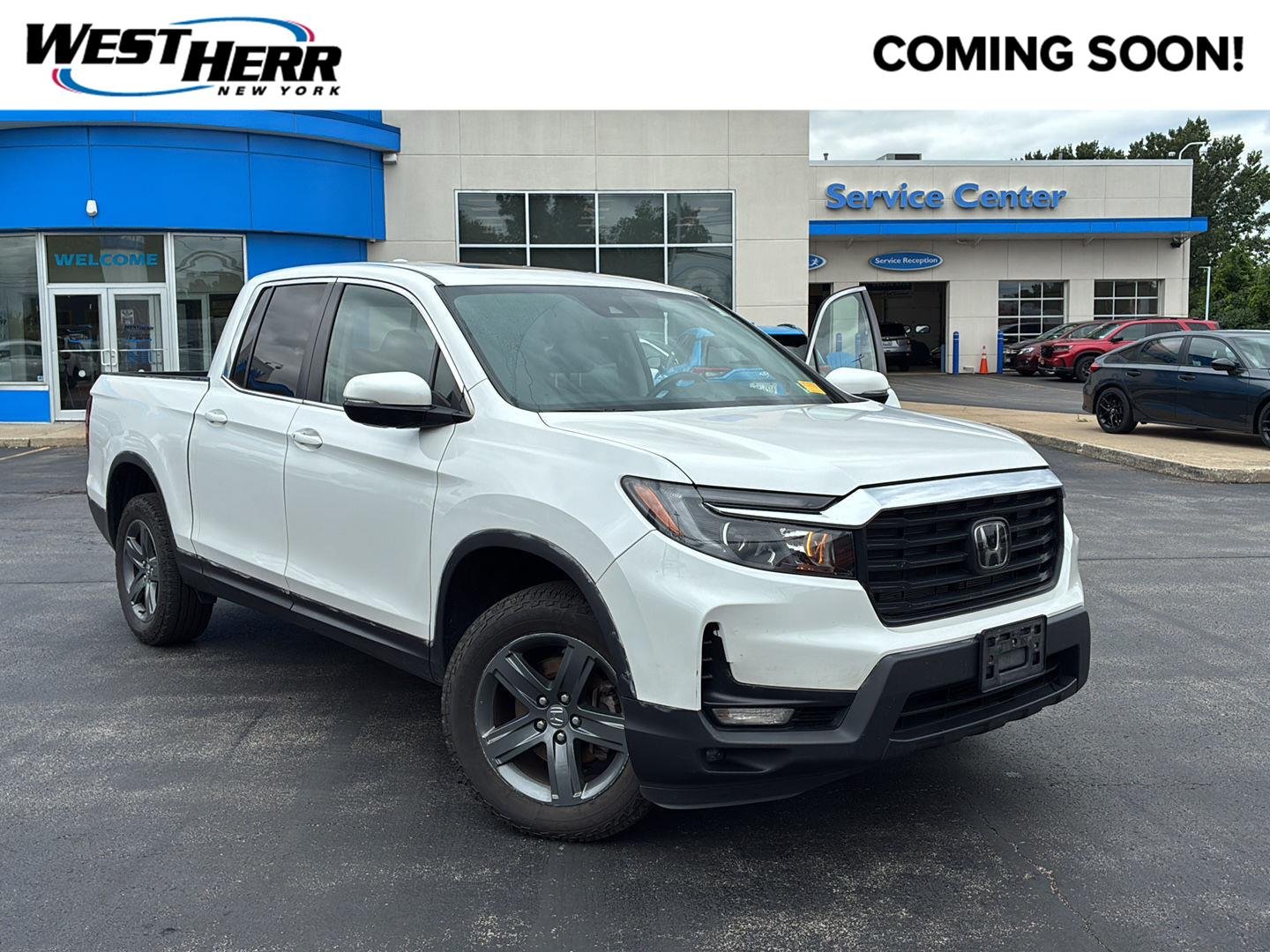 Used 2023 Platinum White Pearl Honda RTL image 1