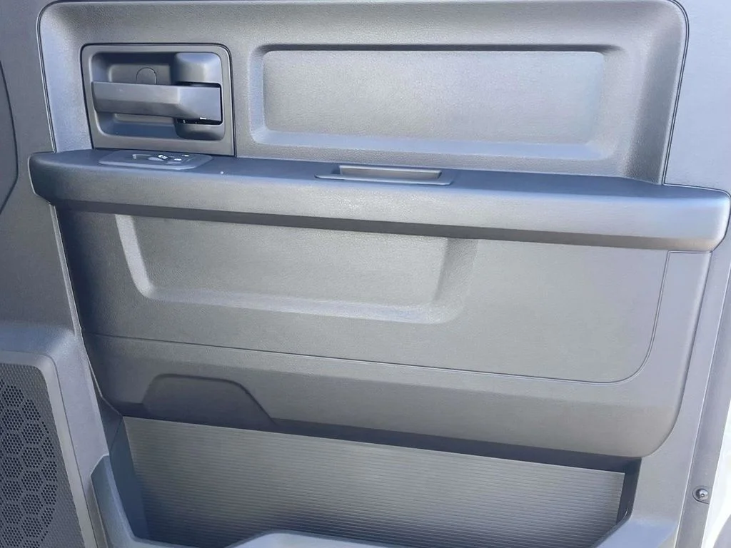 New 2026 Bright White Clear-Coat Exterior Paint RAM Tradesman image 16