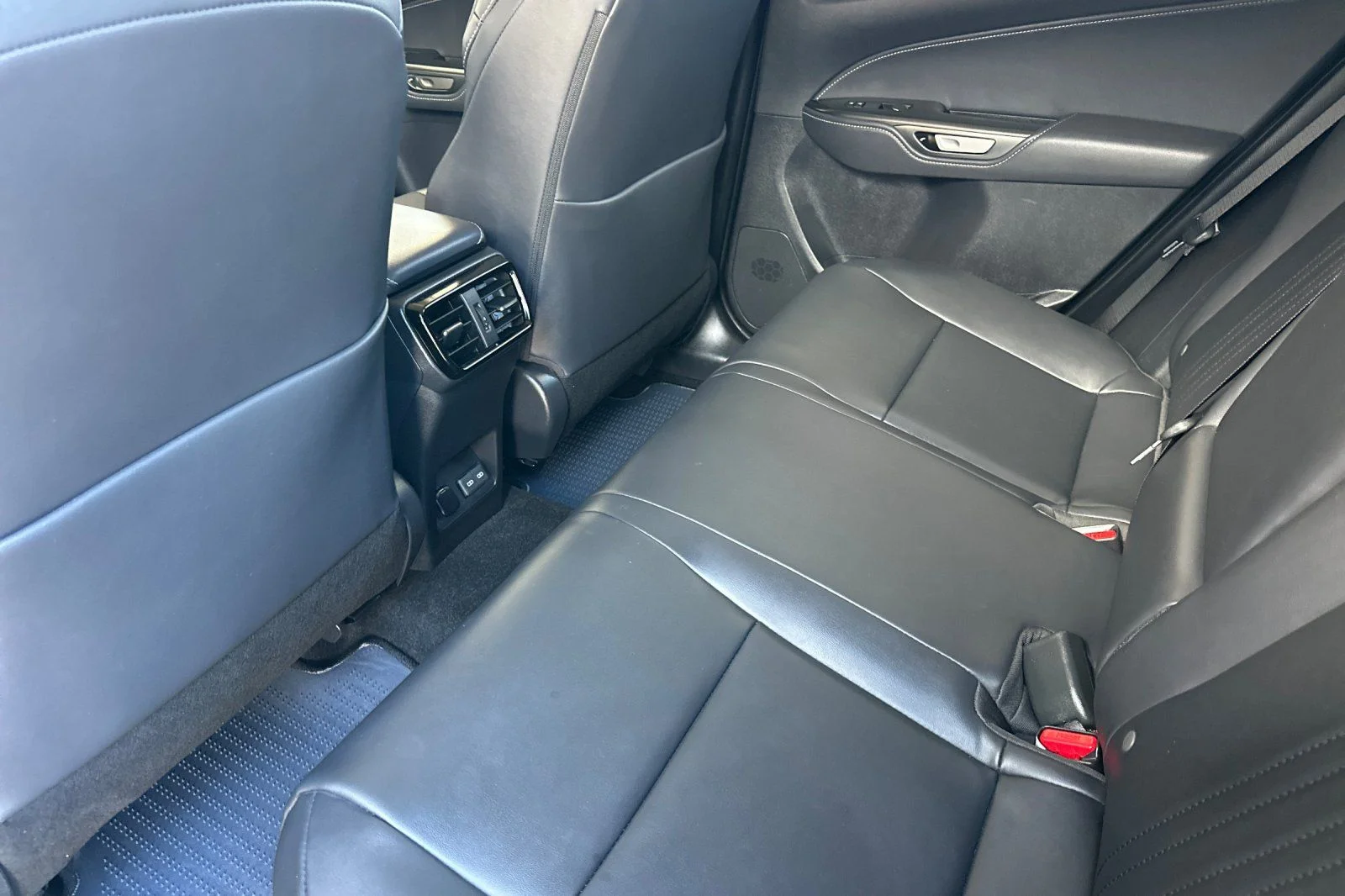 Used 2025 White Pearl Lexus 350h Premium image 9