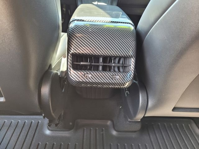 Used 2024  Tesla Long Range image 18