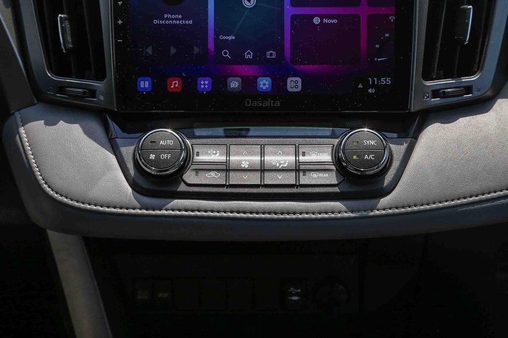 Used 2014 Blue Toyota XLE image 14