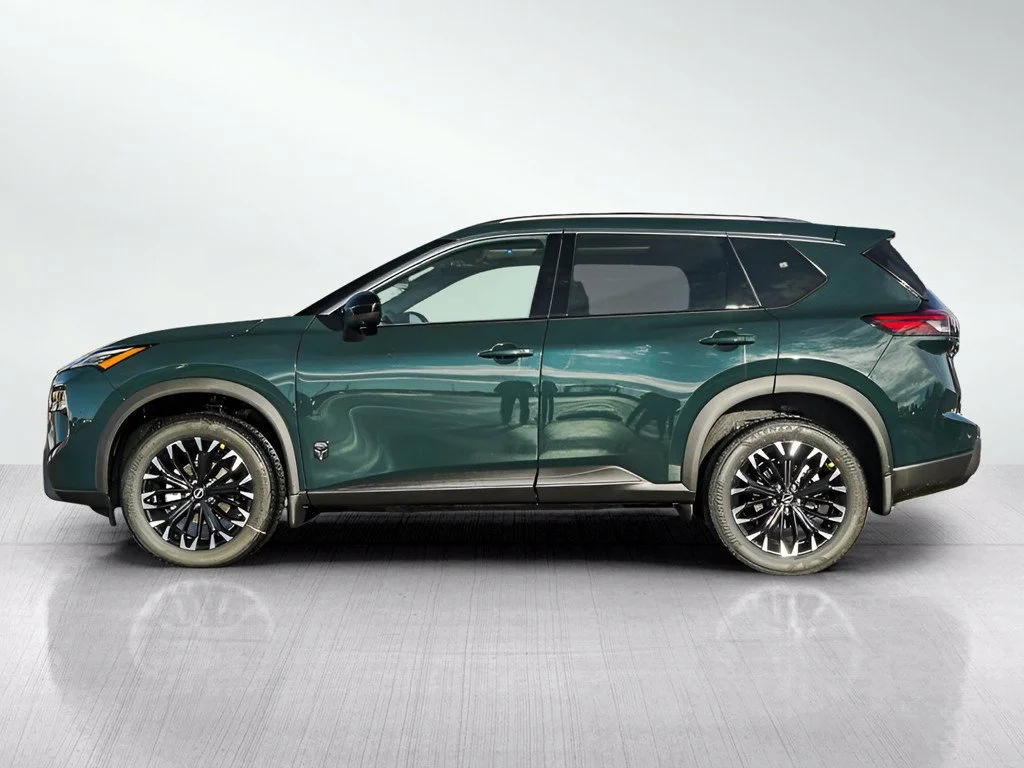 New 2026 Obsidian Green Nissan Dark Armor image 4