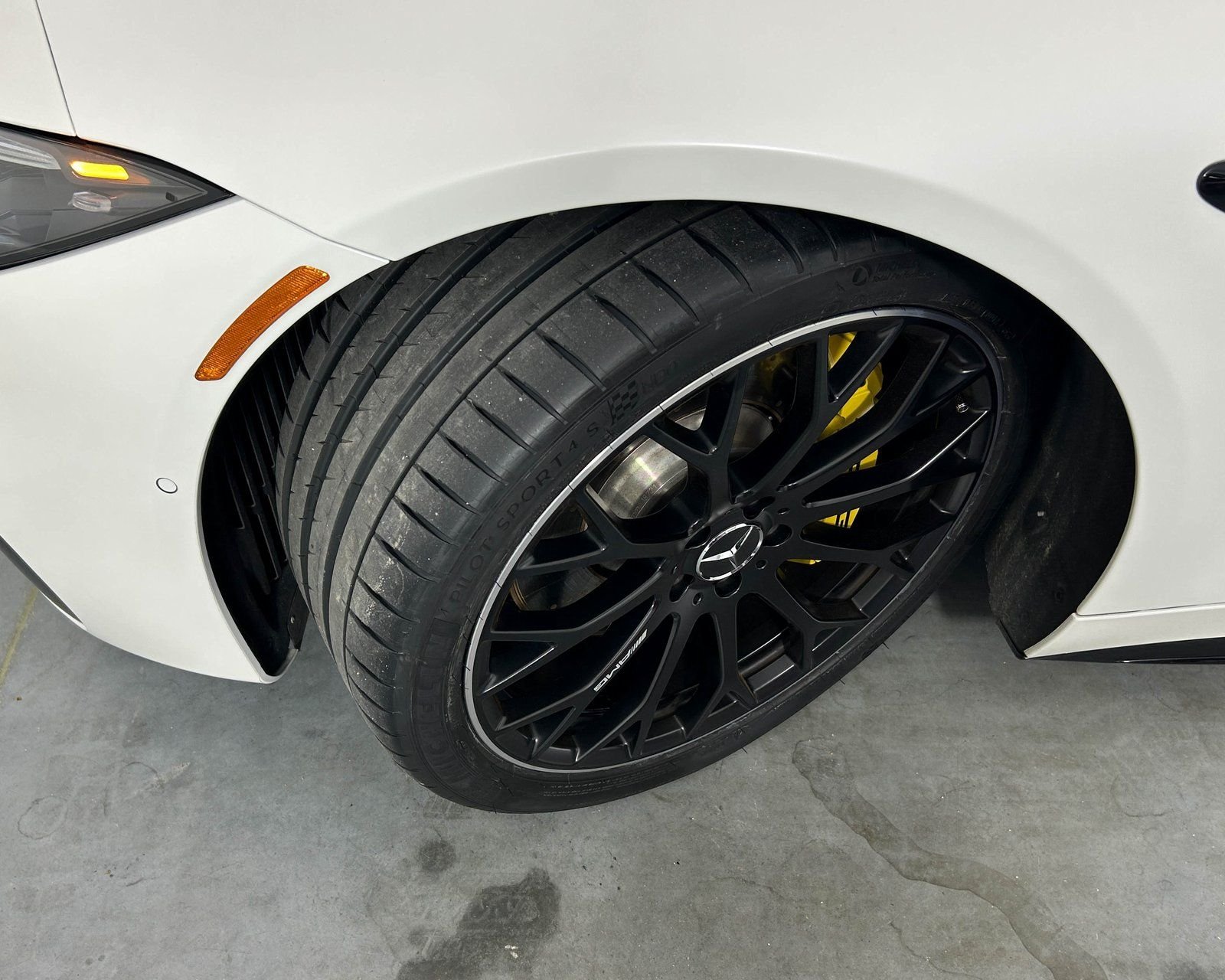 Used 2022 White Mercedes-Benz SL 63 AMG® image 21