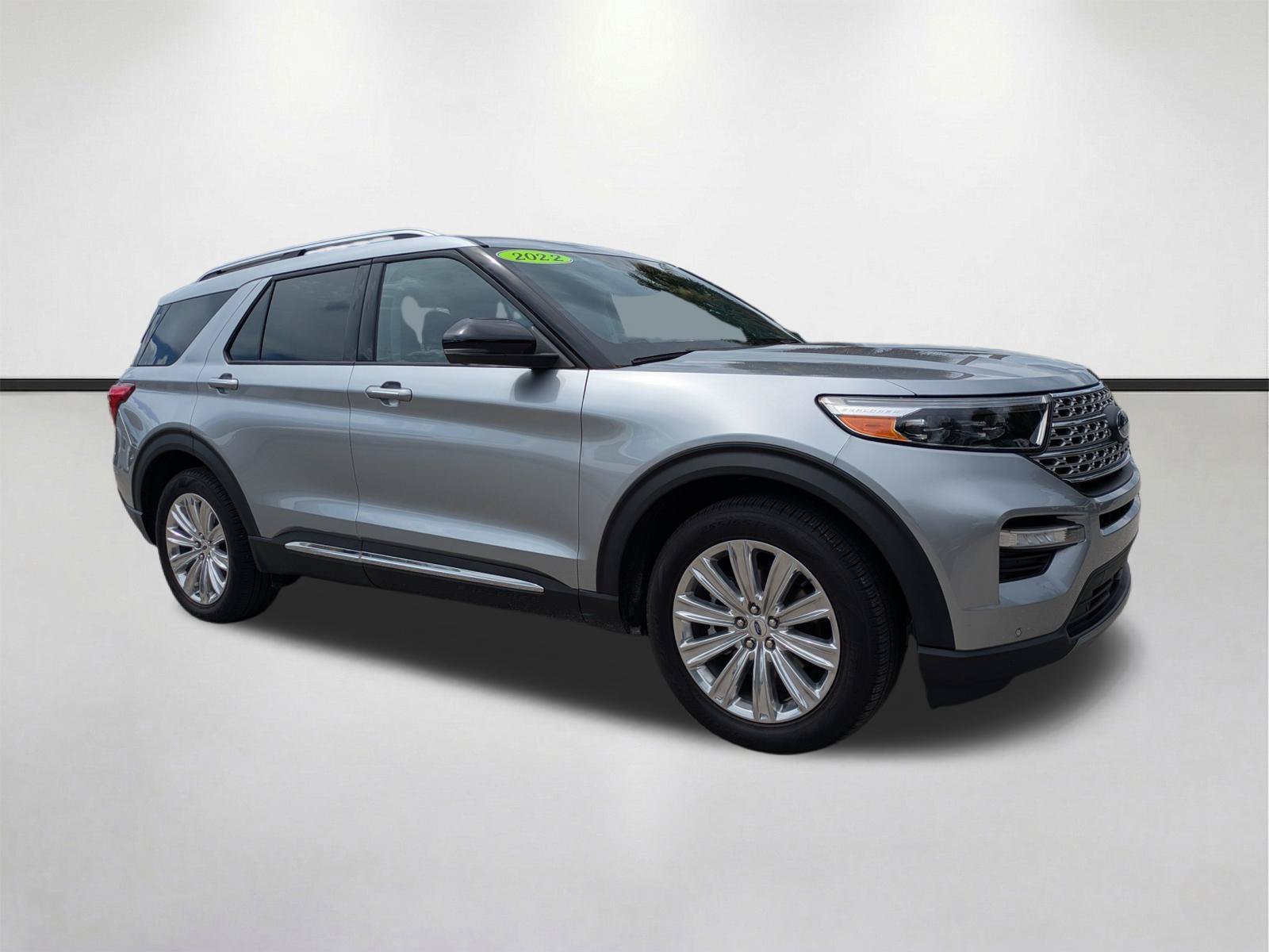Used 2022 Silver Metallic Ford Limited image 1