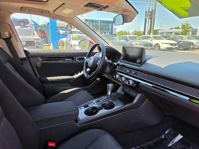 2024 Honda Civic EX - Photo 11