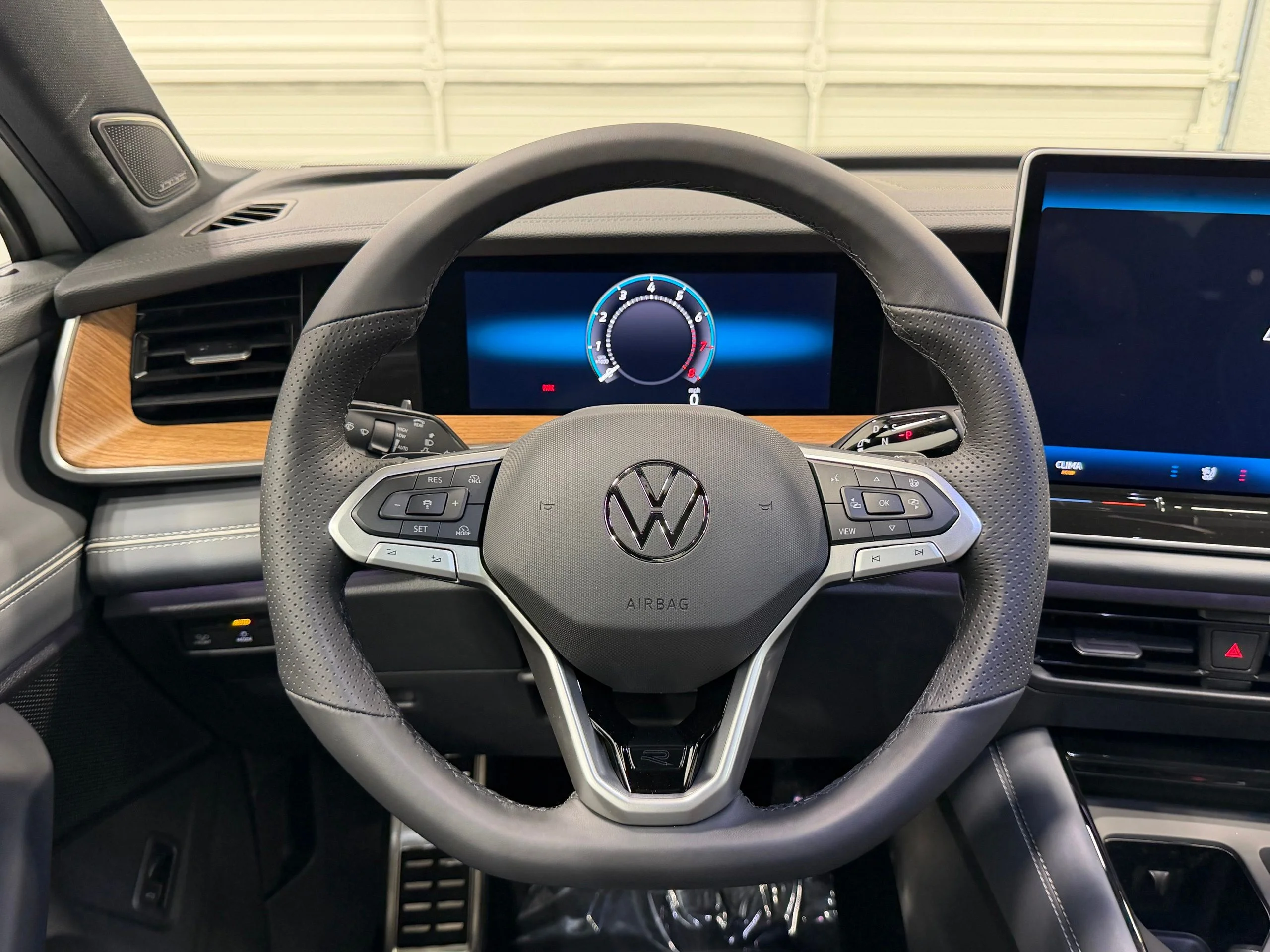 New 2026 White Volkswagen SEL R-Line Turbo image 38