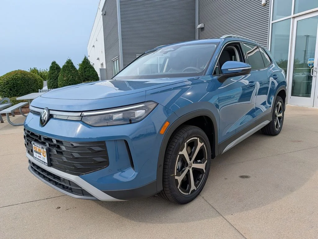 New 2026 Blue Volkswagen 2.0T SE image 7
