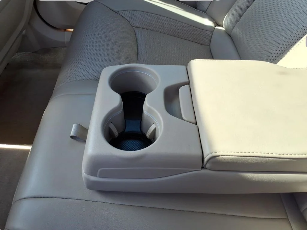 Used 2012 White Chrysler C image 12