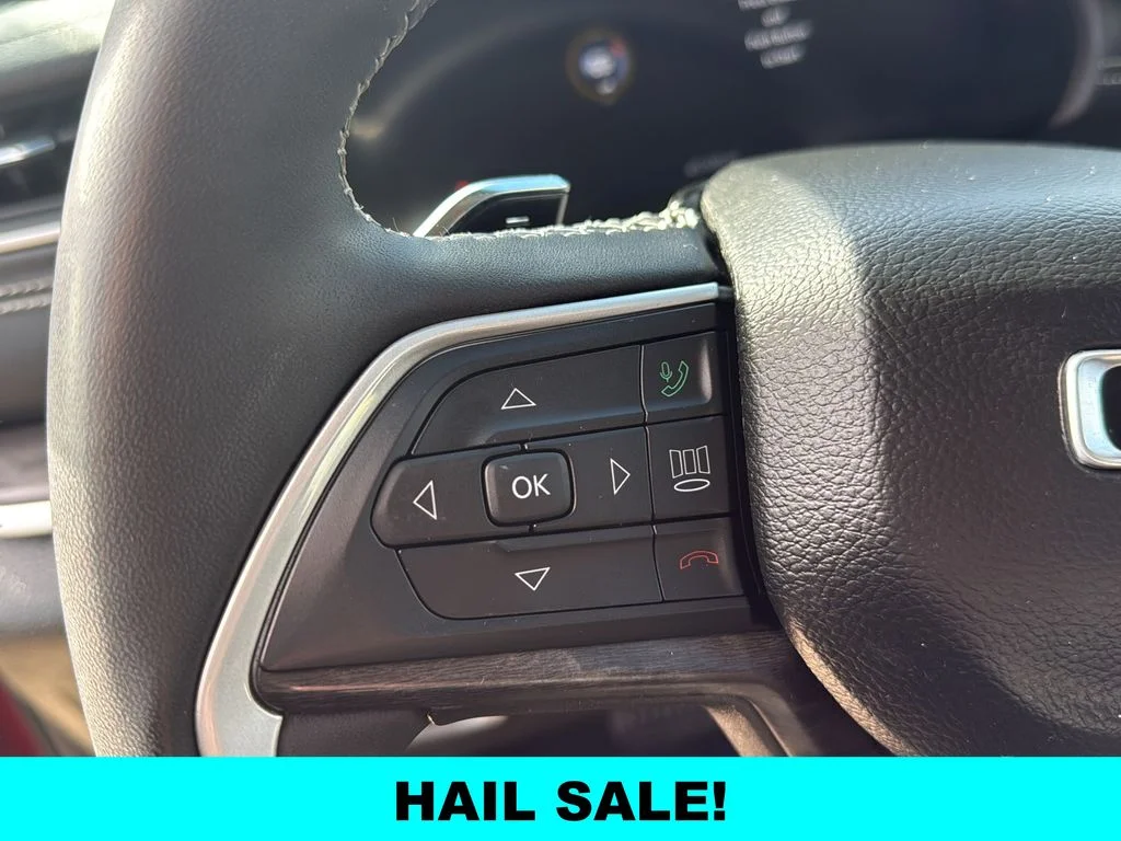 Used 2023 Red Jeep Limited image 9