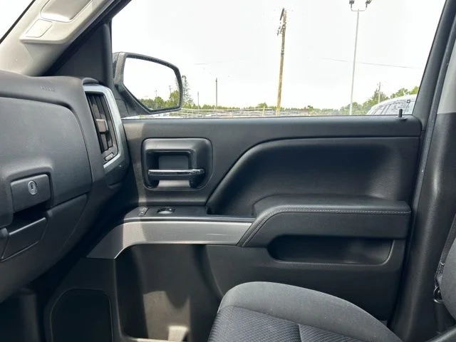 Used 2016 Black Chevrolet LT image 37