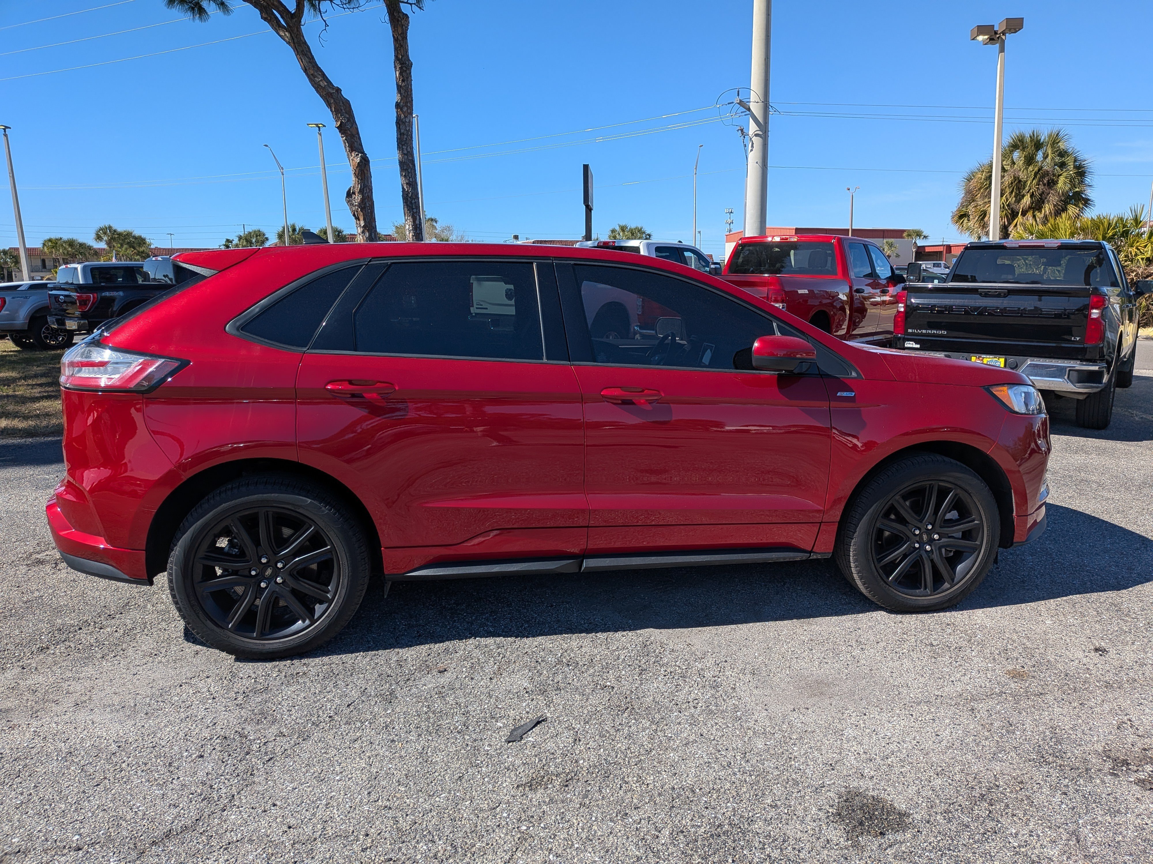 Used 2024 Rapid Red Metallic Tinted Clearcoat Ford ST-Line image 3
