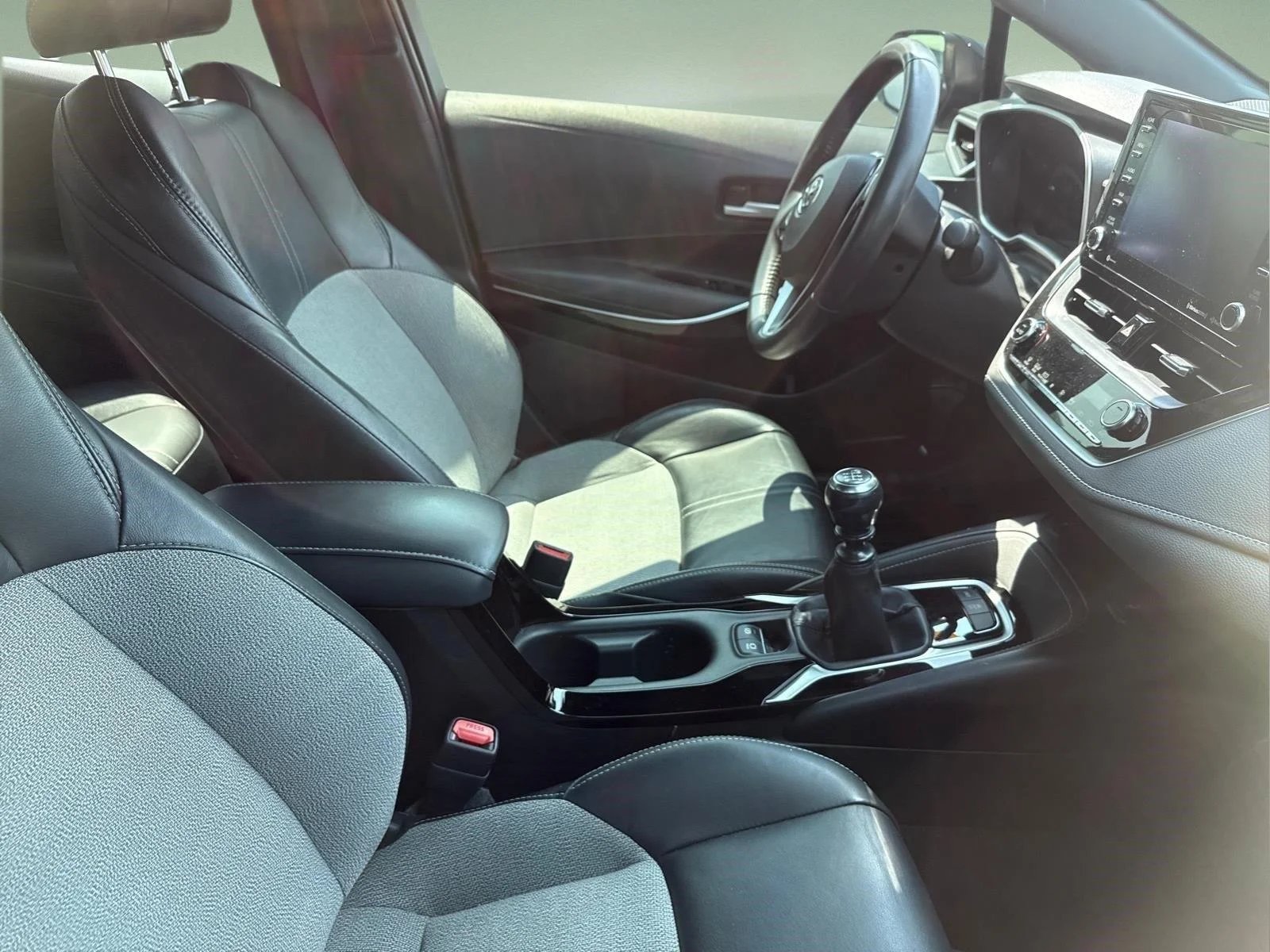 Used 2022 Galactic Aqua Mica TOYOTA XSE image 19