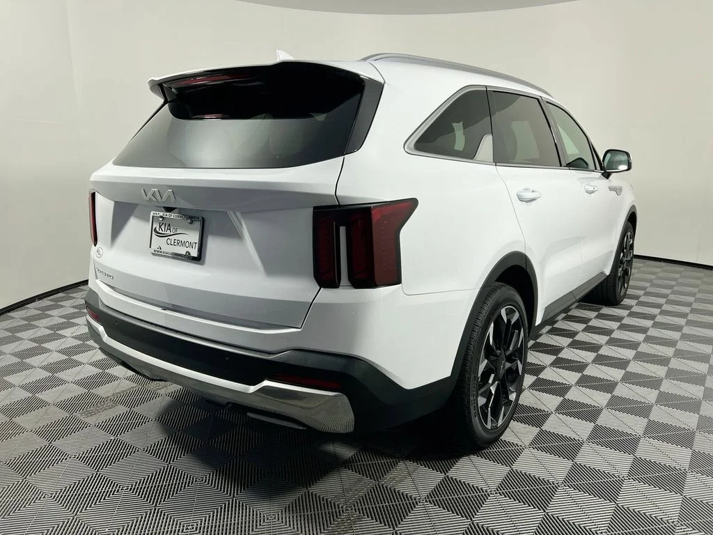 2026 Kia Sorento EX - Photo 3