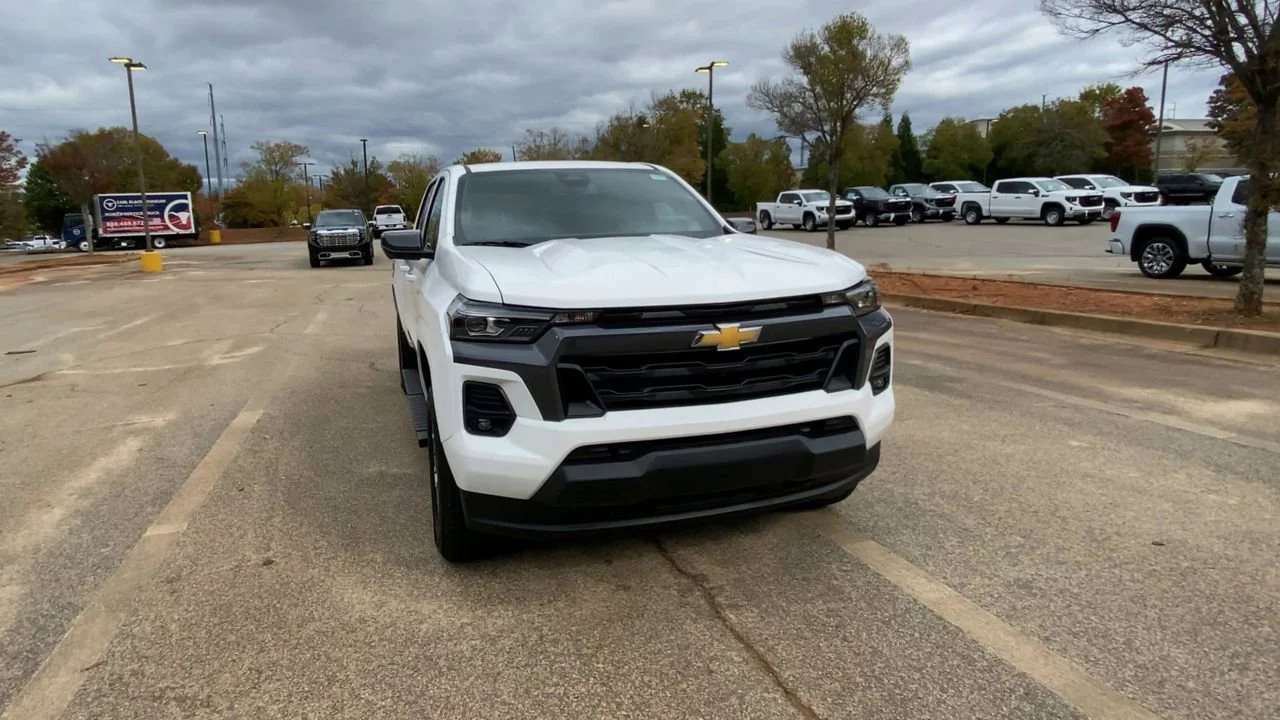 Used 2026 Summit White Chevrolet LT image 3