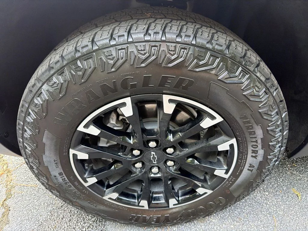 Used 2026 Gray Chevrolet Z71 image 11