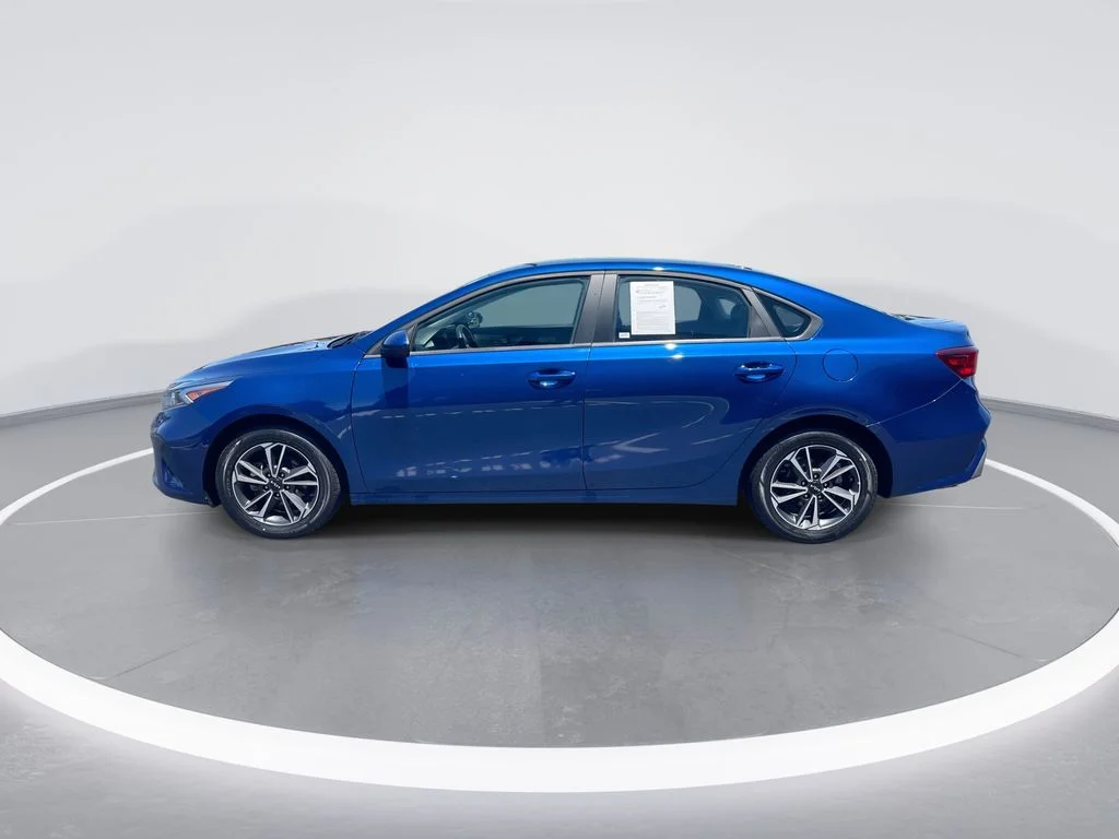 Used 2024 Blue Kia LXS image 5