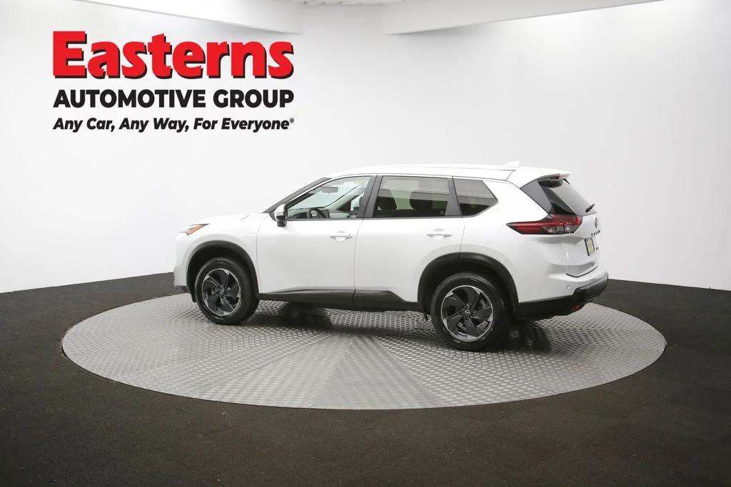 Used 2024 White Nissan SV image 61