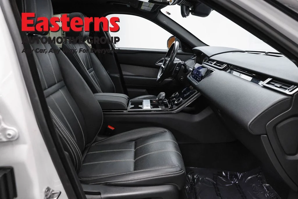 Used 2022 White Land Rover P250 R-Dynamic S image 24