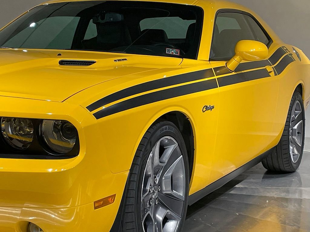 2012 Dodge Challenger R/T - Photo 5