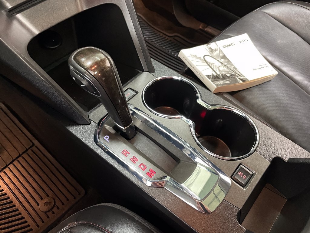 Used 2015 QUICKSILVER METALLIC GMC Denali image 33