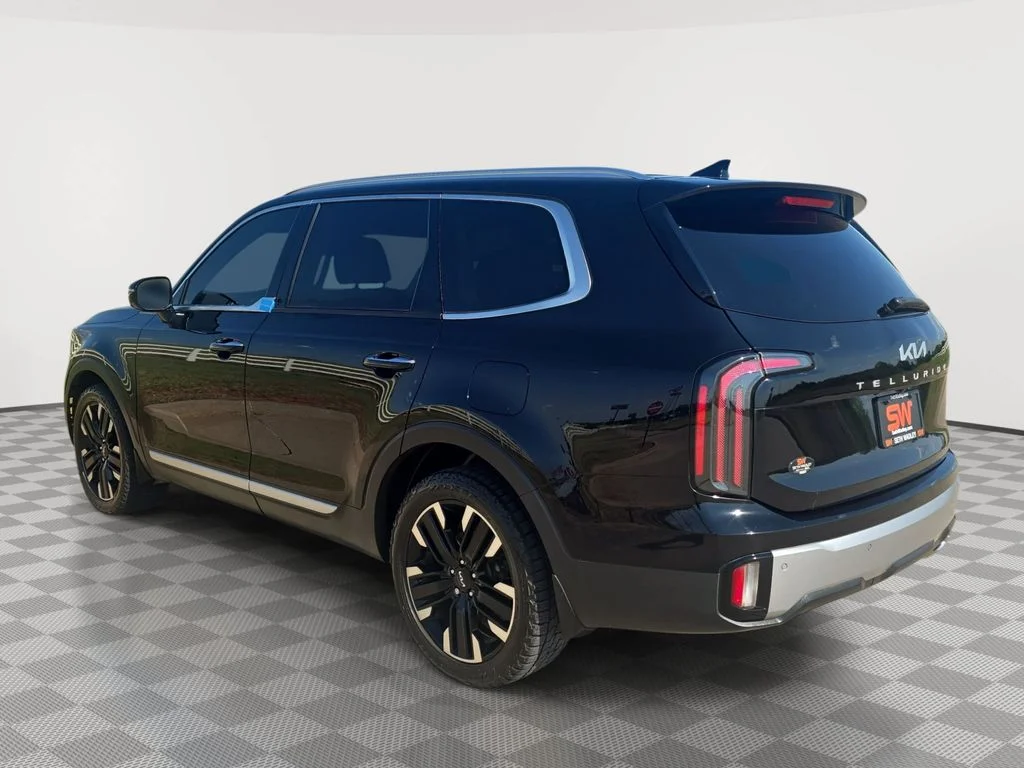 Used 2023 Ebony Black Kia SX image 40