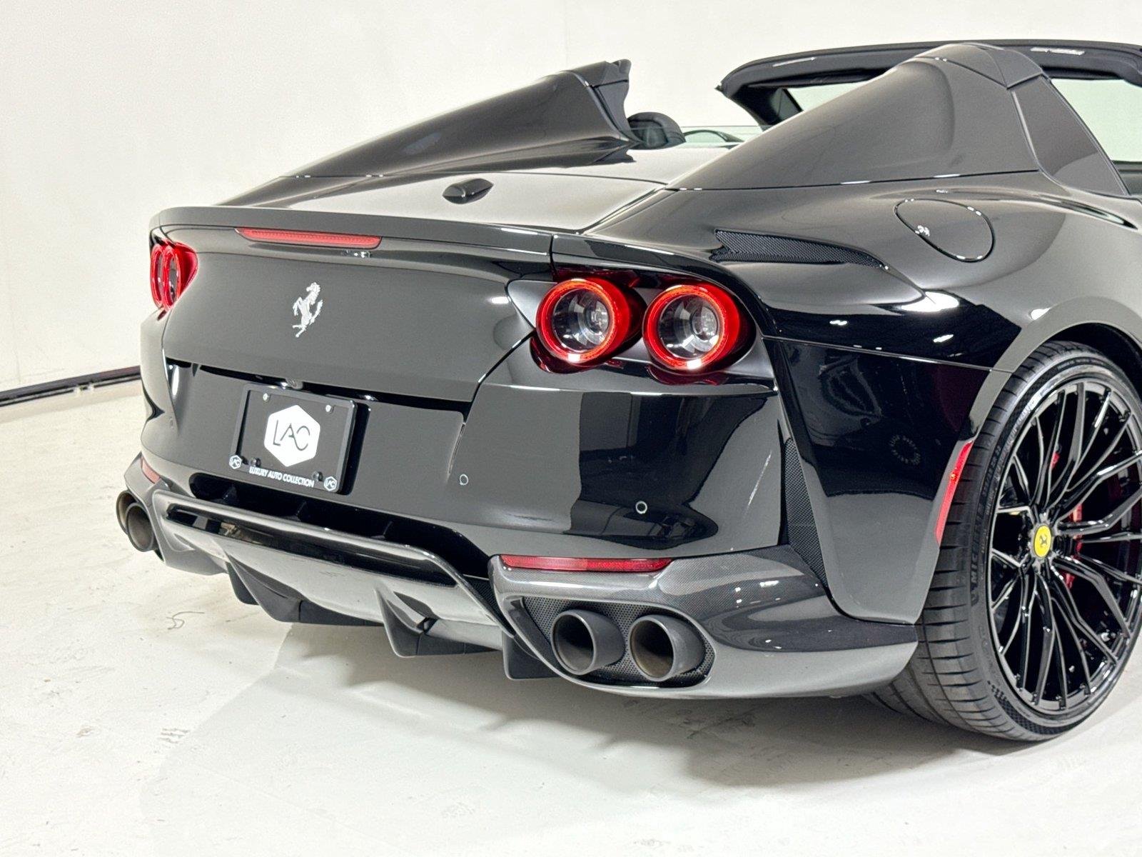 Used 2021 Nero Ferrari  image 39