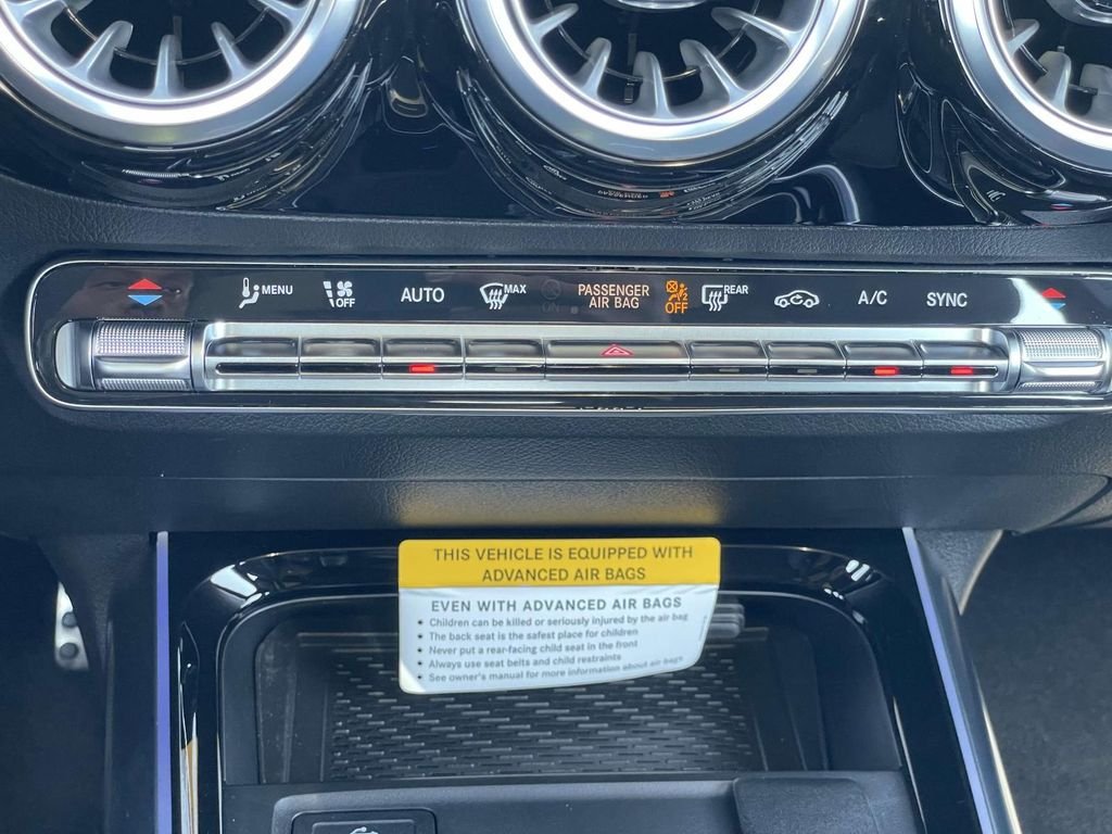 Certified Used 2025 Polar White Mercedes-Benz GLA 35 AMG® image 38