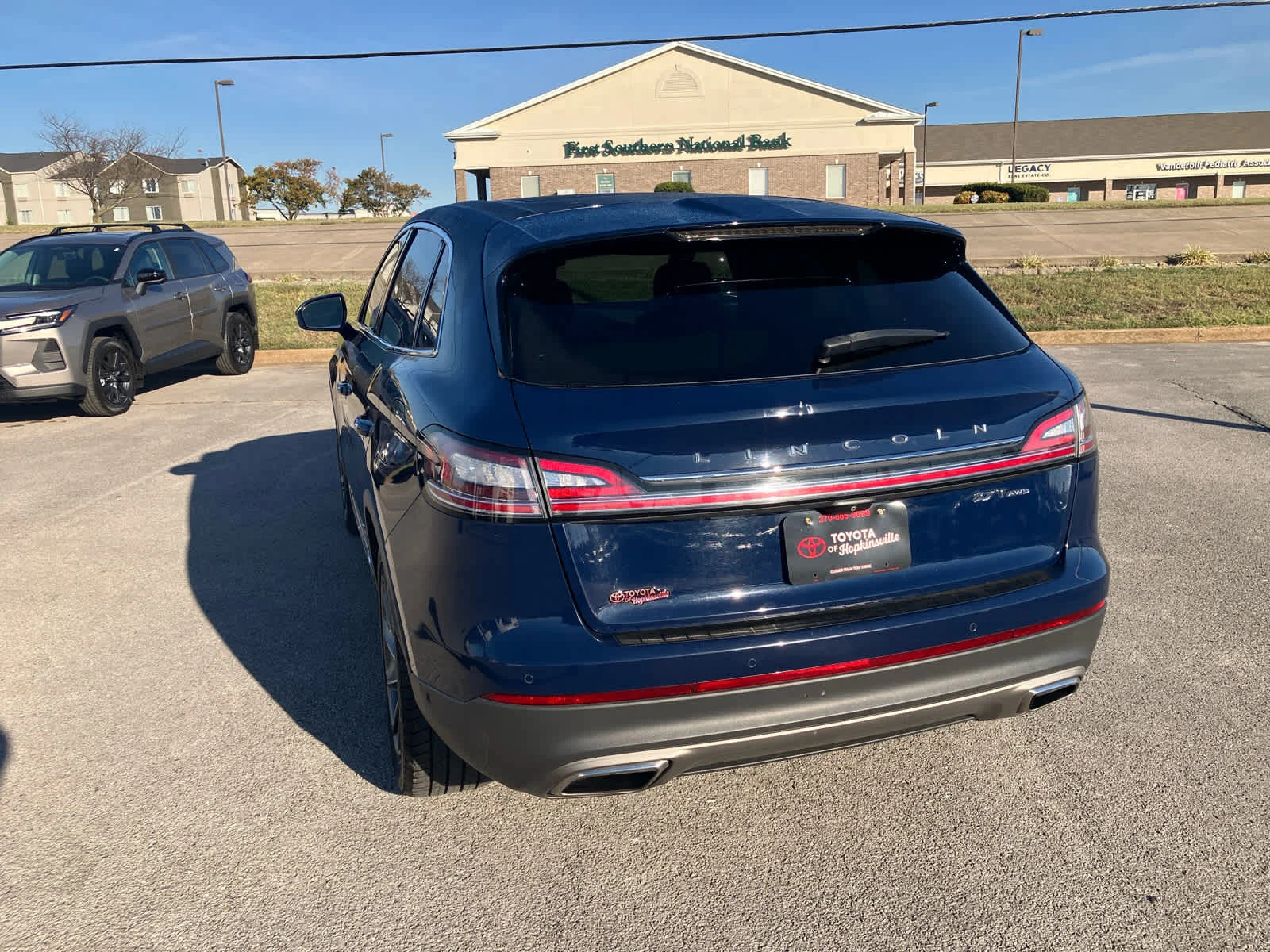 Used 2019 Rhapsody Blue Lincoln Reserve image 6