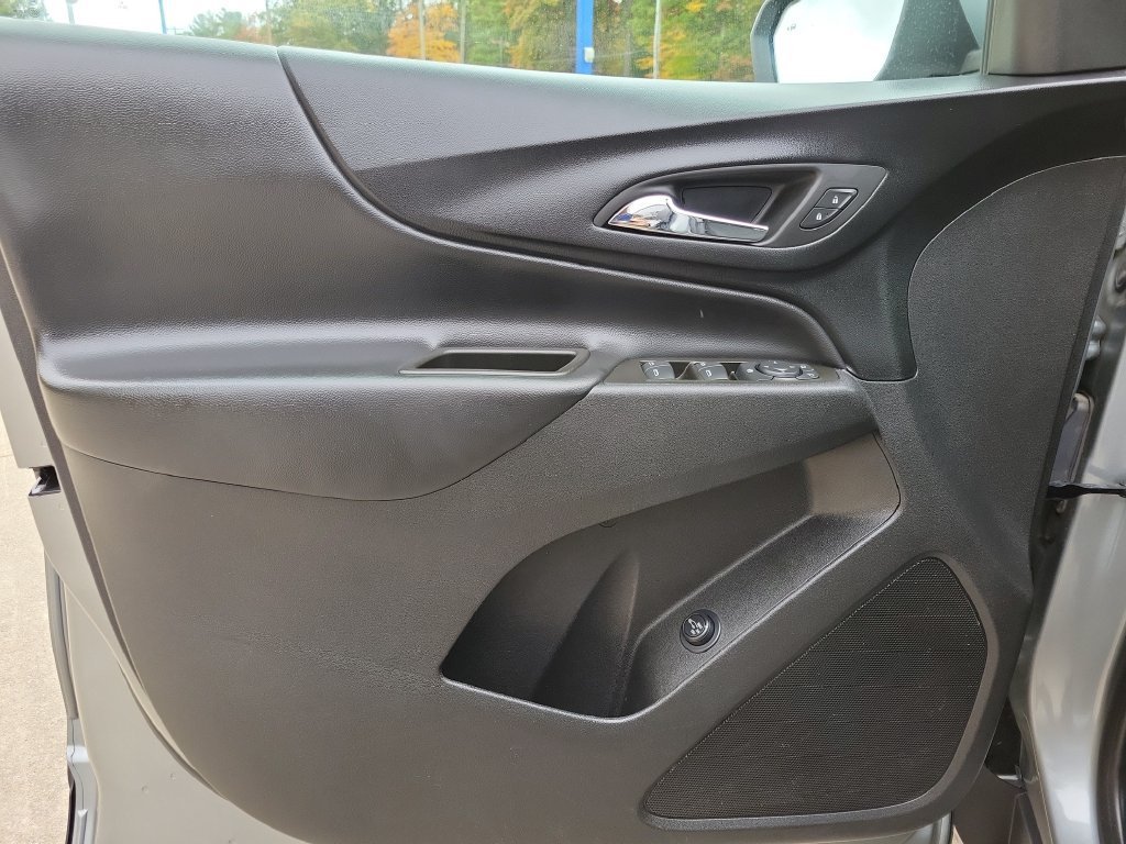 Used 2023 STERLING GRAY METALLIC Chevrolet LT image 17