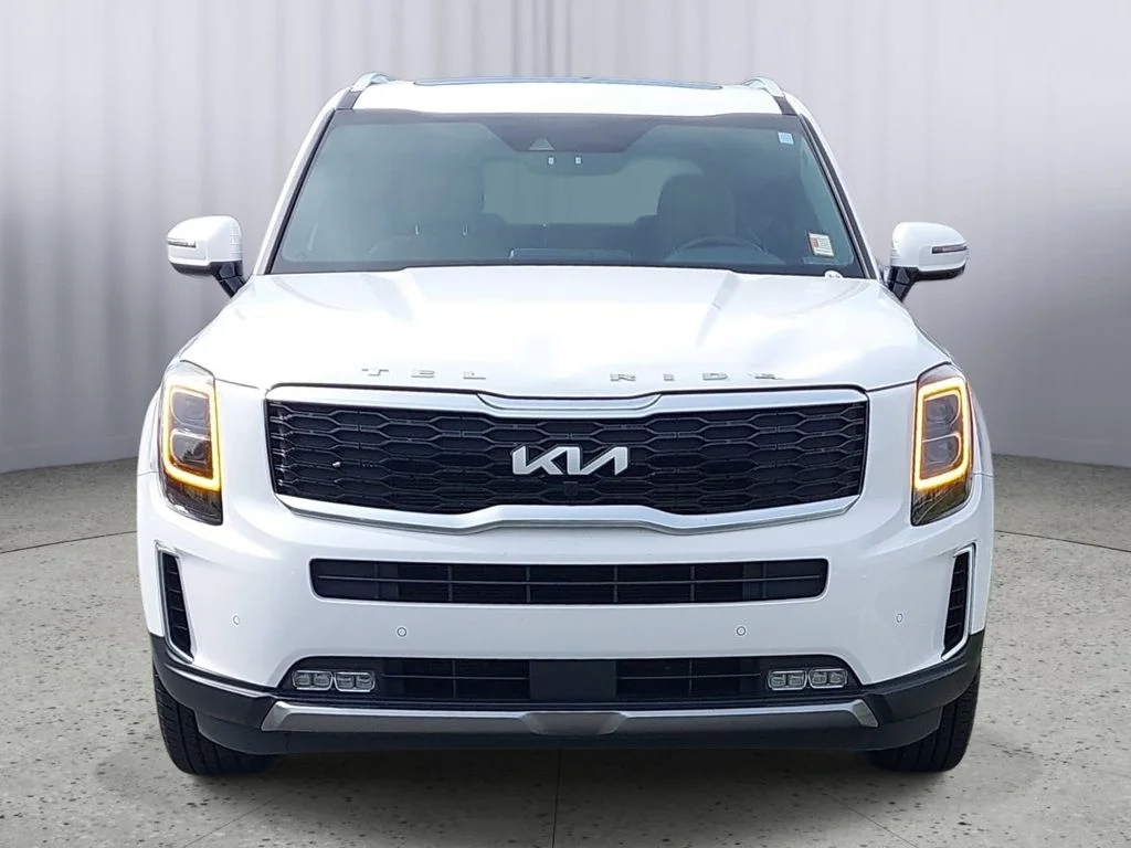 Used 2022 White Kia SX image 8