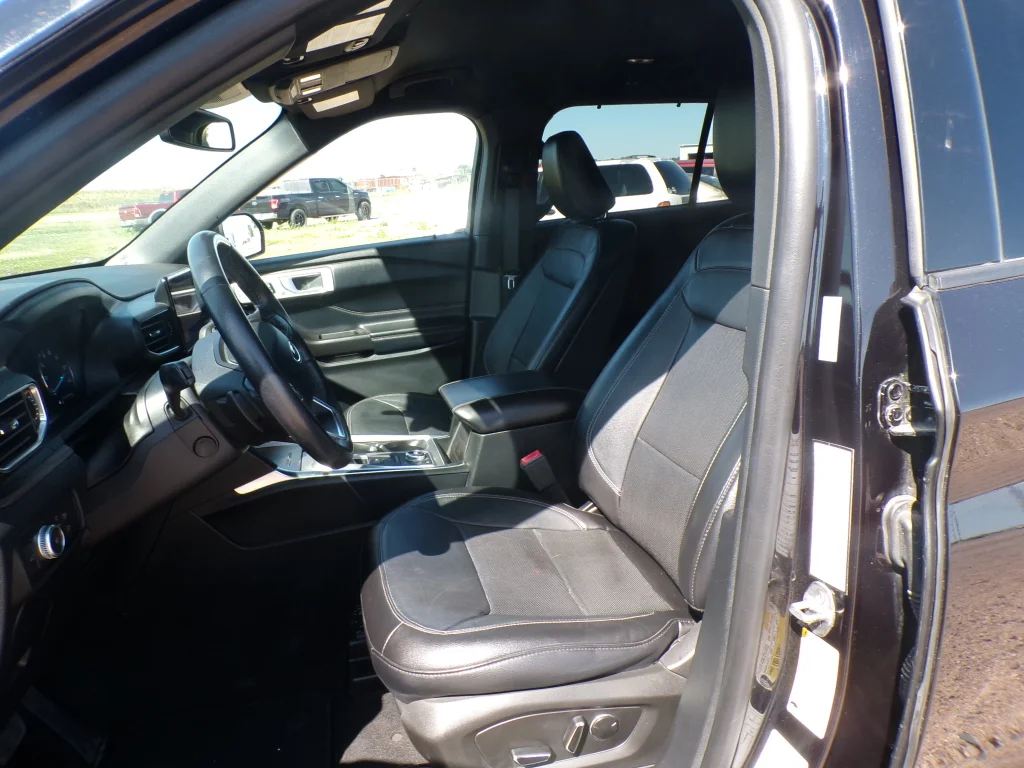 Used 2020 Agate Black Metallic Ford Limited image 11
