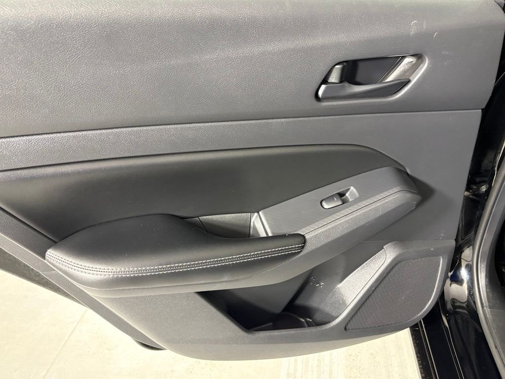 Used 2024 Black Nissan 2.5 SV image 32