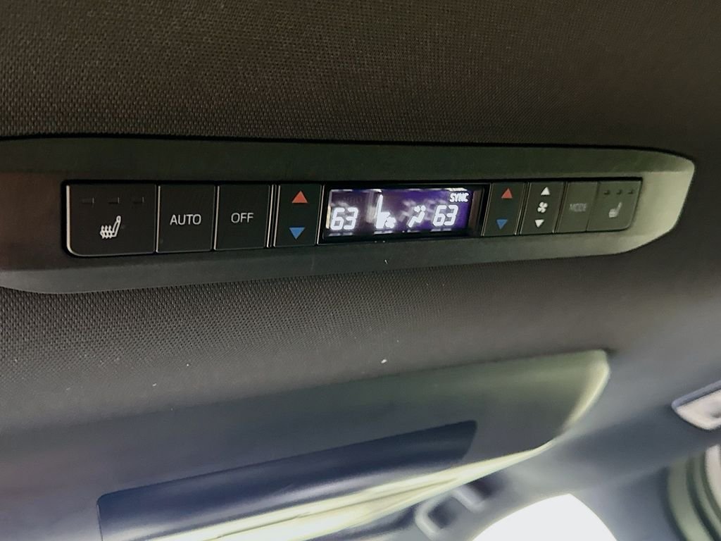 Used 2025 Wind Chill Pearl Toyota Platinum image 27