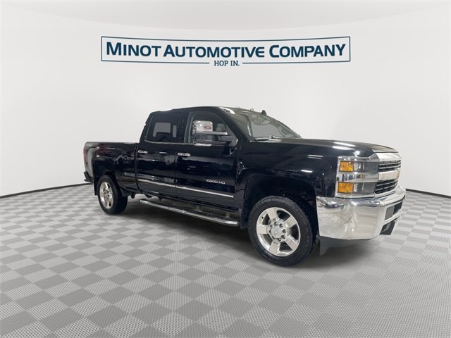 2016 Chevrolet Silverado 2500HD LTZ photo 2