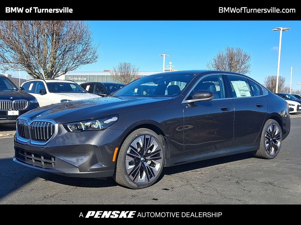 2026 BMW 5 Series 530i xDrive Sedan's photo