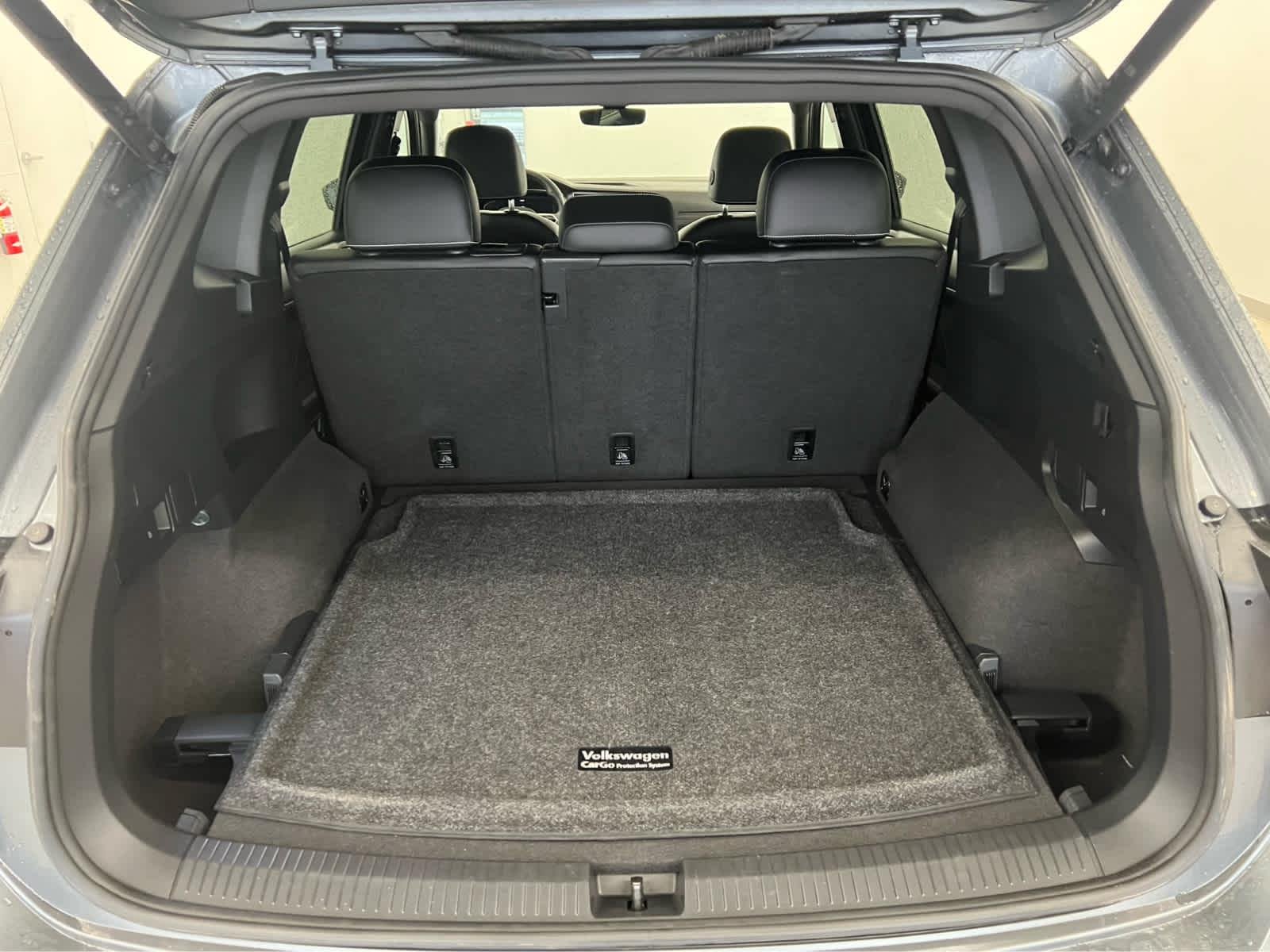 2022 Volkswagen Tiguan SEL R-LINE - Photo 12