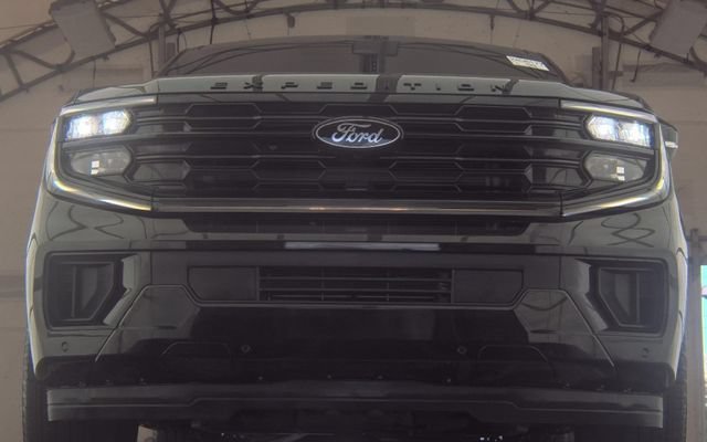 Used 2025 Agate Black Metallic Ford Platinum image 2