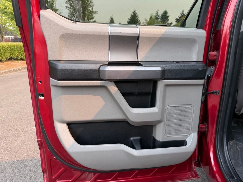Used 2019 Ruby Red Metallic Tinted Clearcoat Ford XLT image 18