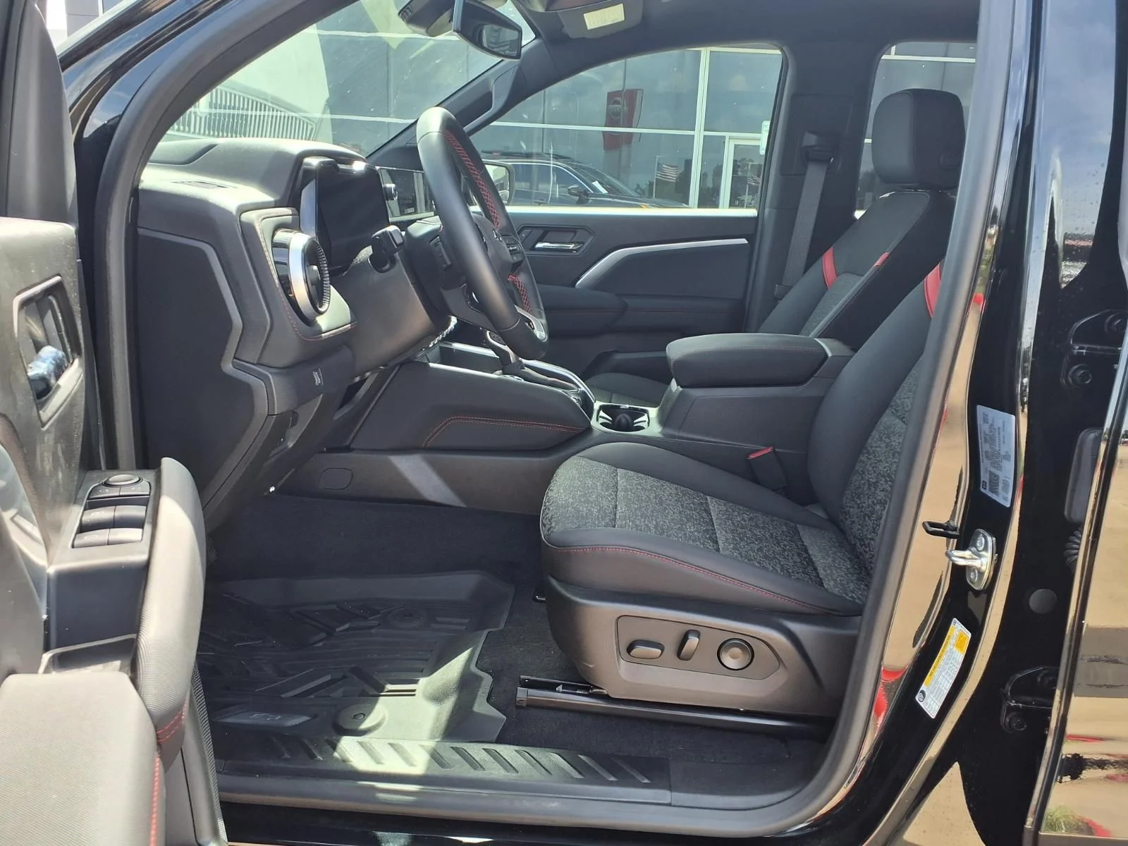 Used 2025 Black Chevrolet Z71 image 10