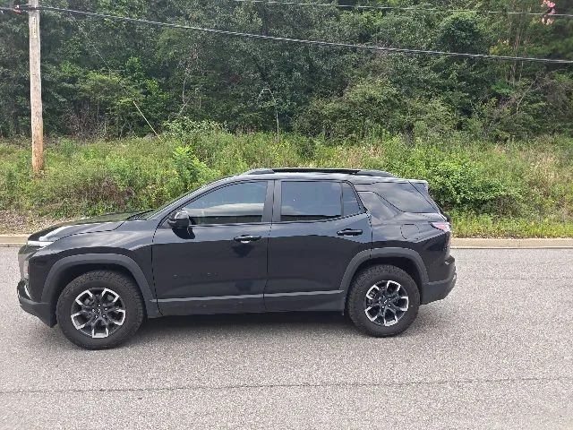 Used 2025 Mosaic Black Metallic Chevrolet ACTIV image 5