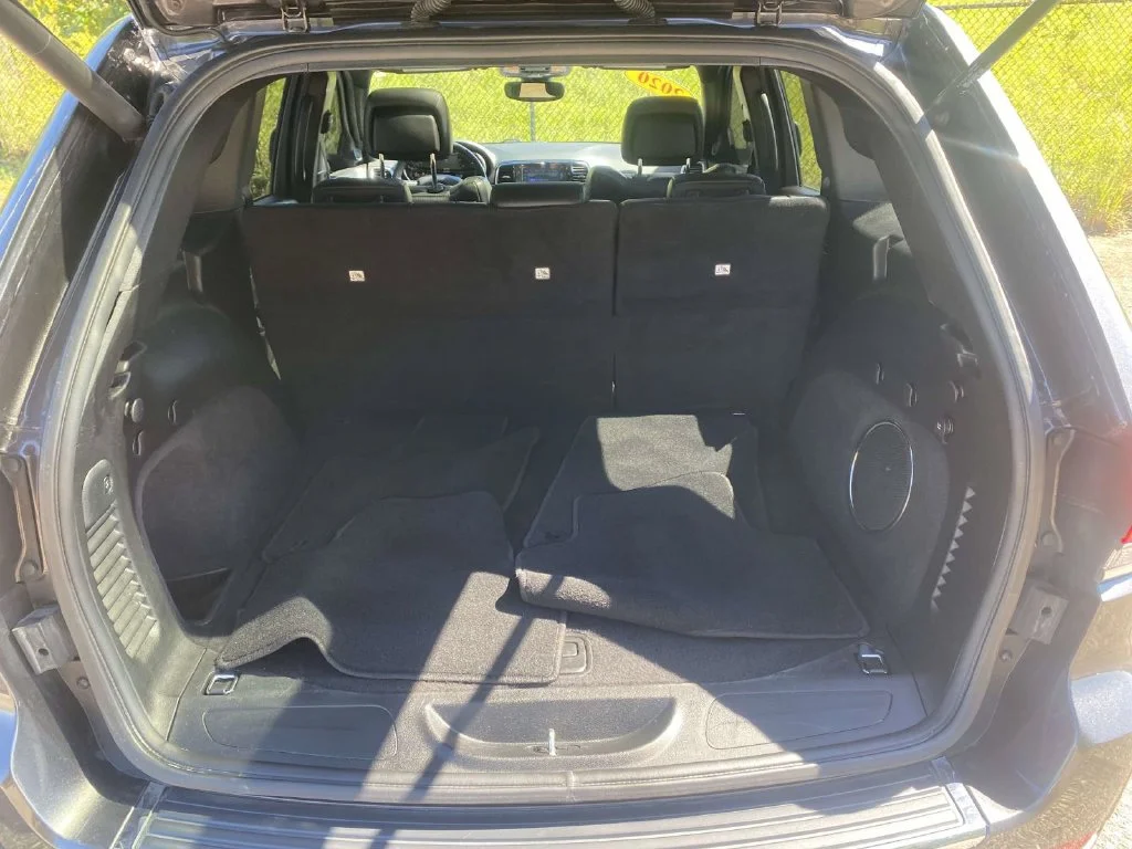 Certified Used 2020 Gray Jeep Limited image 14