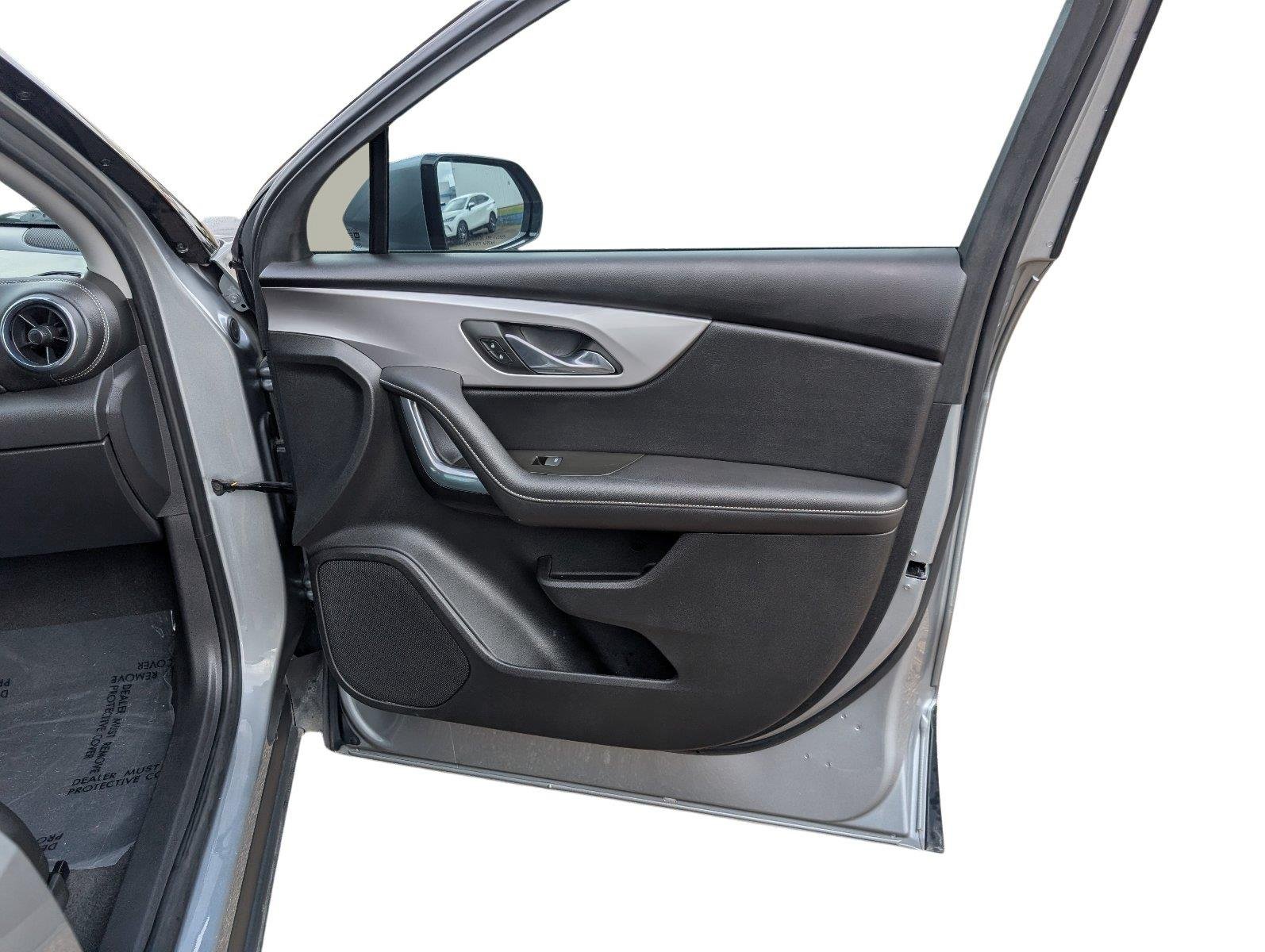 Used 2023 STERLING GRAY METALLIC Chevrolet LT image 19
