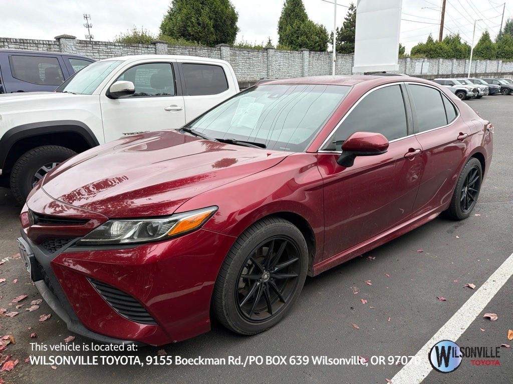 Used 2018 Red Toyota SE image 1