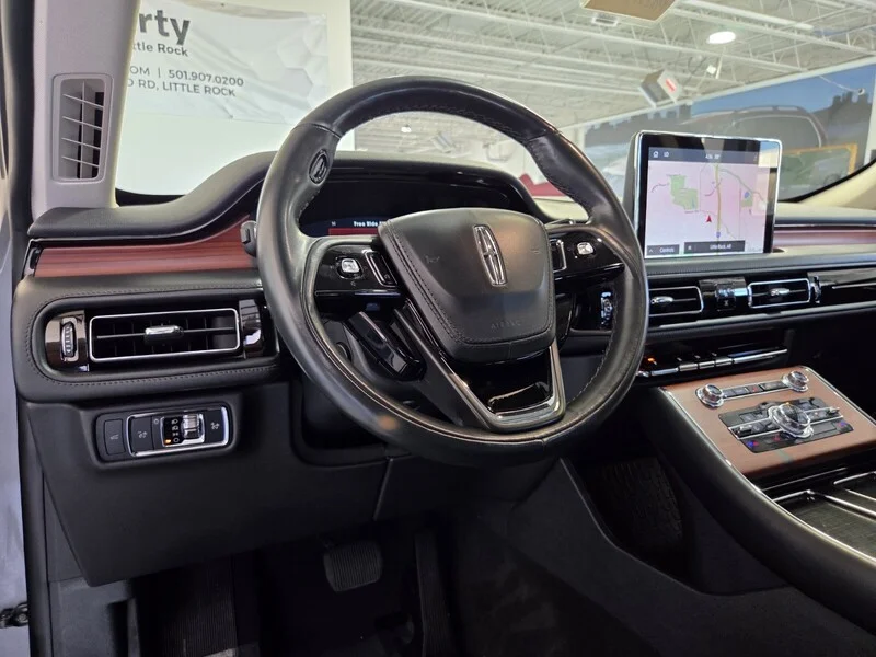 Used 2023 Gray Metallic LINCOLN RESERVE AWD image 10
